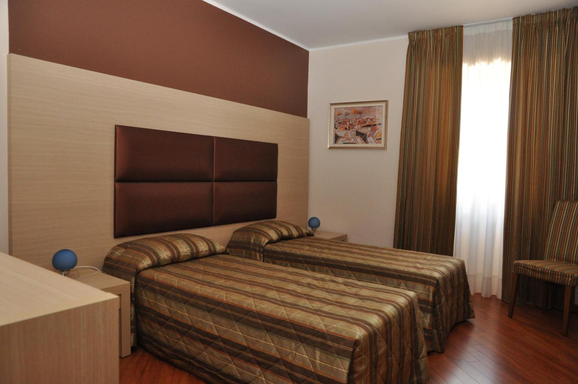 Dulcinea Hotel มูเจีย ภายนอก รูปภาพ