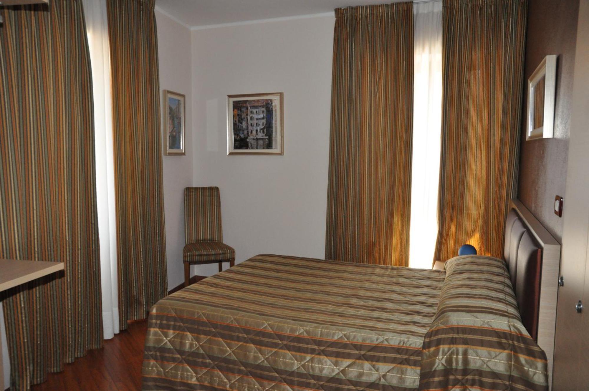 Dulcinea Hotel มูเจีย ภายนอก รูปภาพ